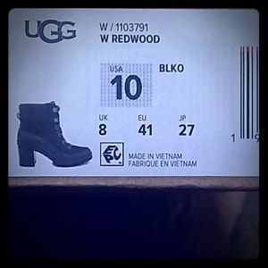 UGG WRedwood Boots